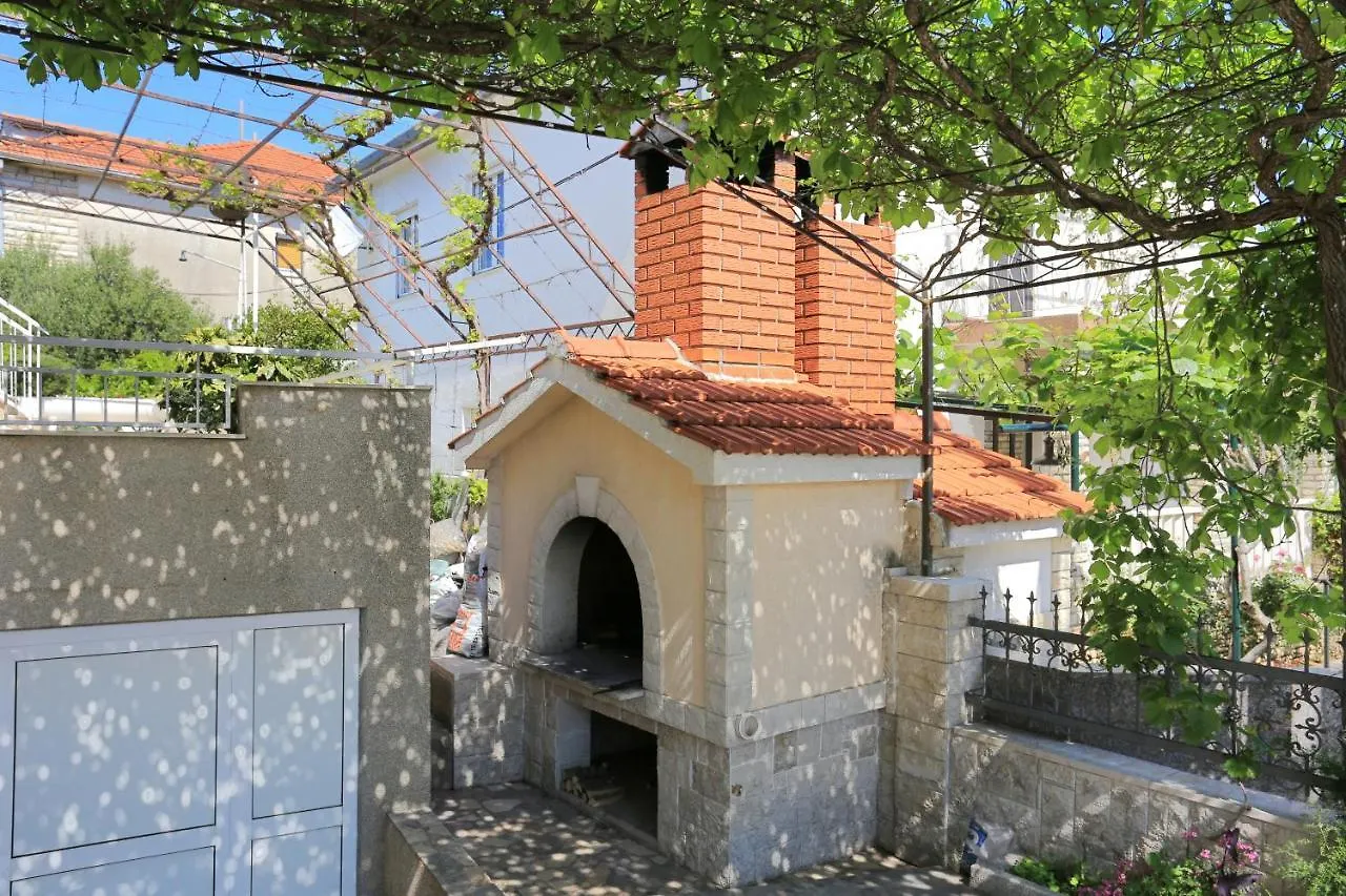 Apartments By The Sea Arbanija, Ciovo - 18797 Trogir
