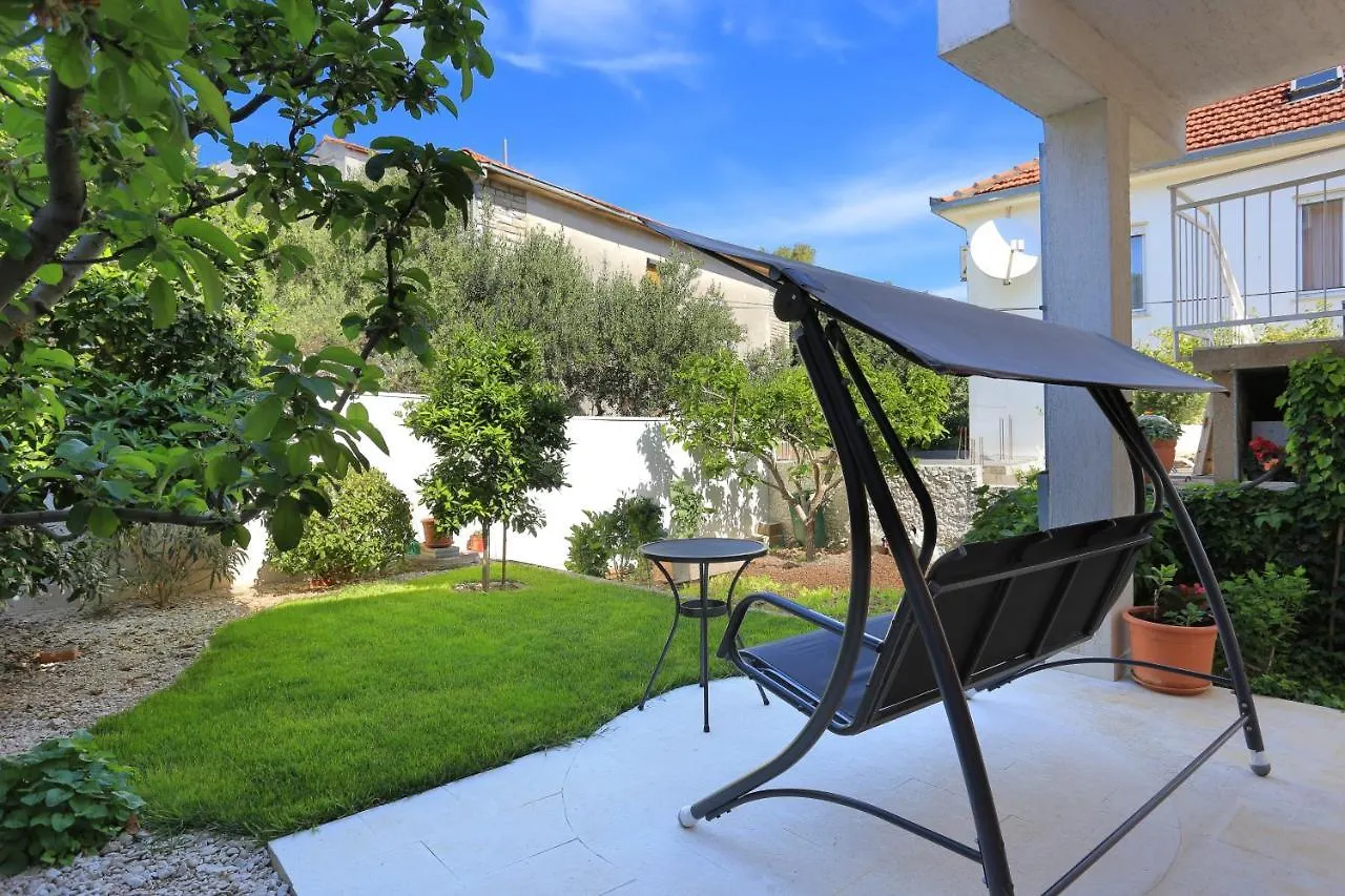 Apartments By The Sea Arbanija, Ciovo - 18797 Trogir Chorvatsko